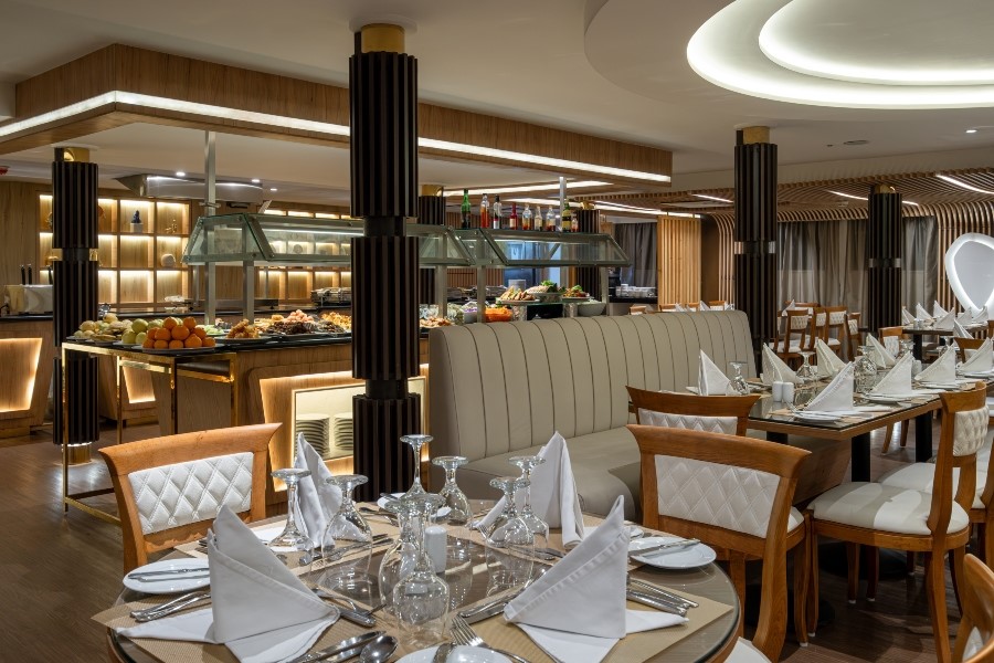   Lounge Bar 
