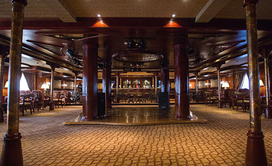   Lounge Bar 