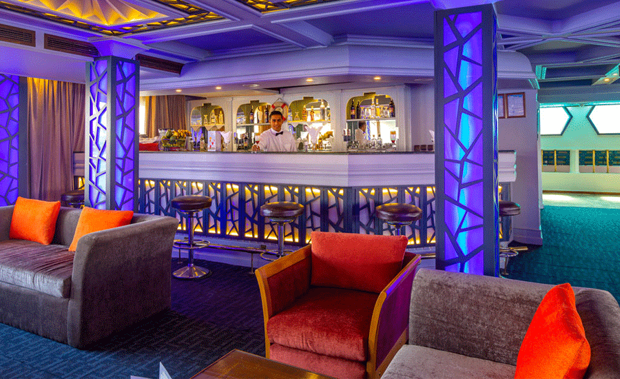   Lounge Bar 