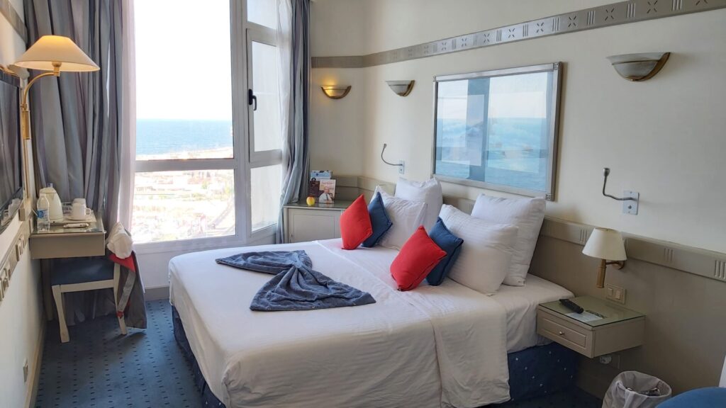   Romance Hotel 